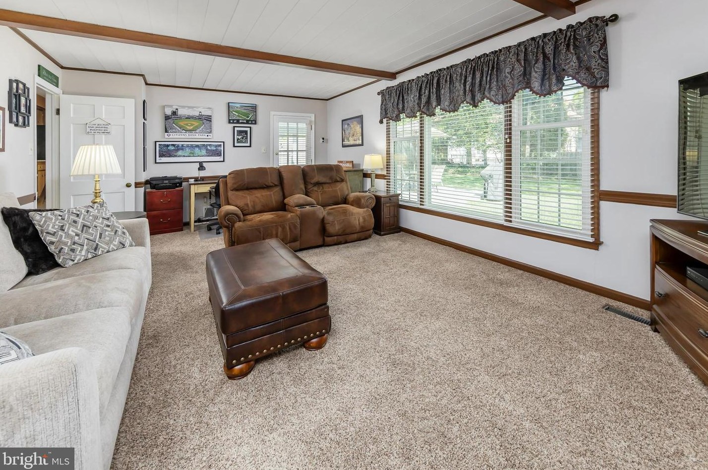 425 Oak Ave, West Deptford NJ 08096-4413 exterior