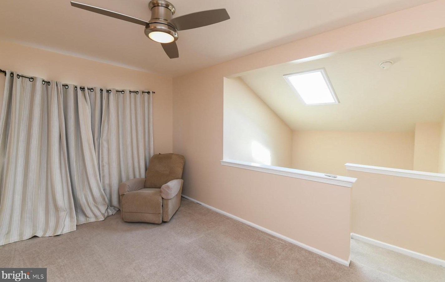 112 Lakebridge Dr, West Deptford NJ 08096-6718 exterior