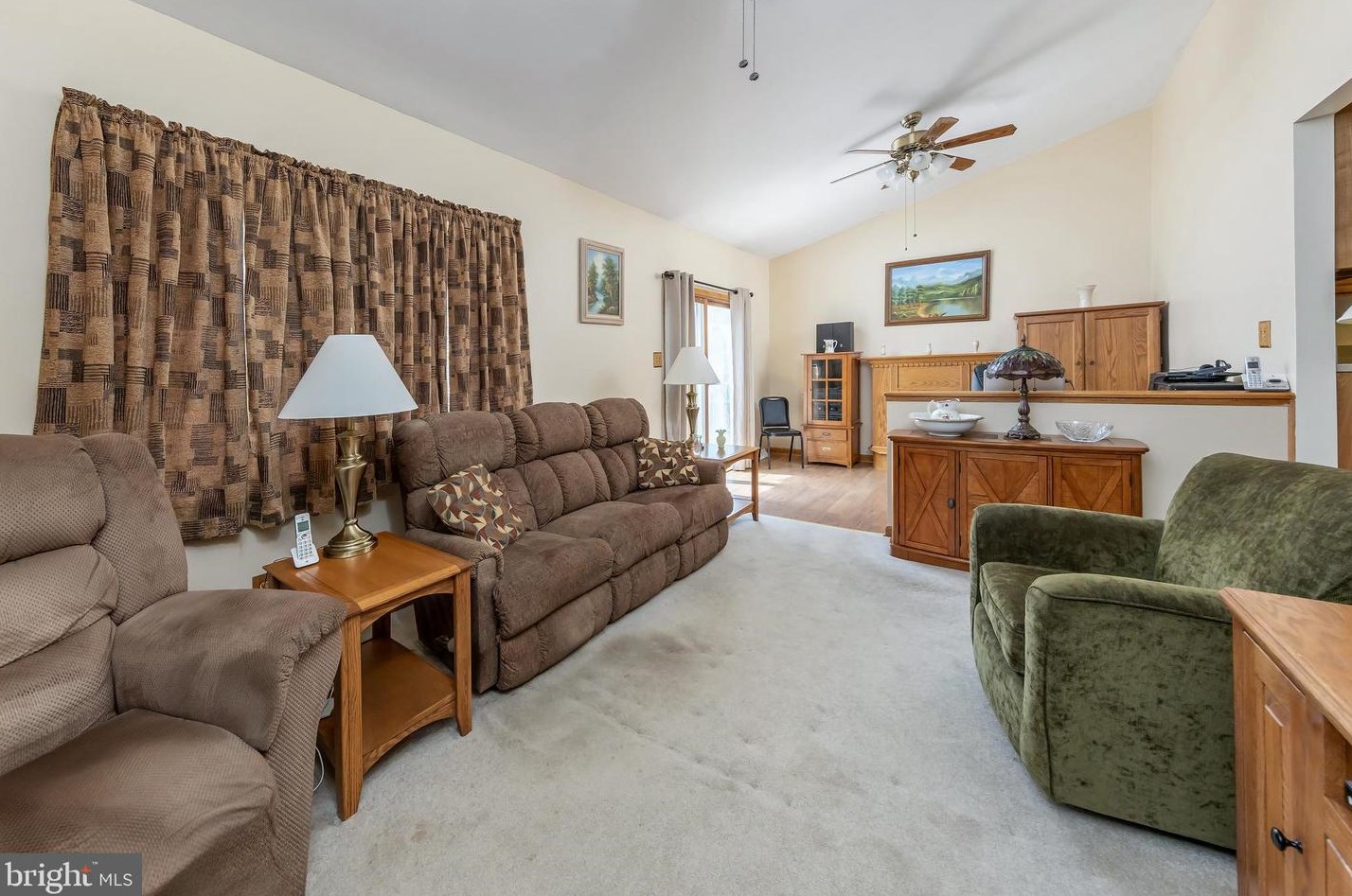 11 Ogden Sta Rd, West Deptford, NJ 08051