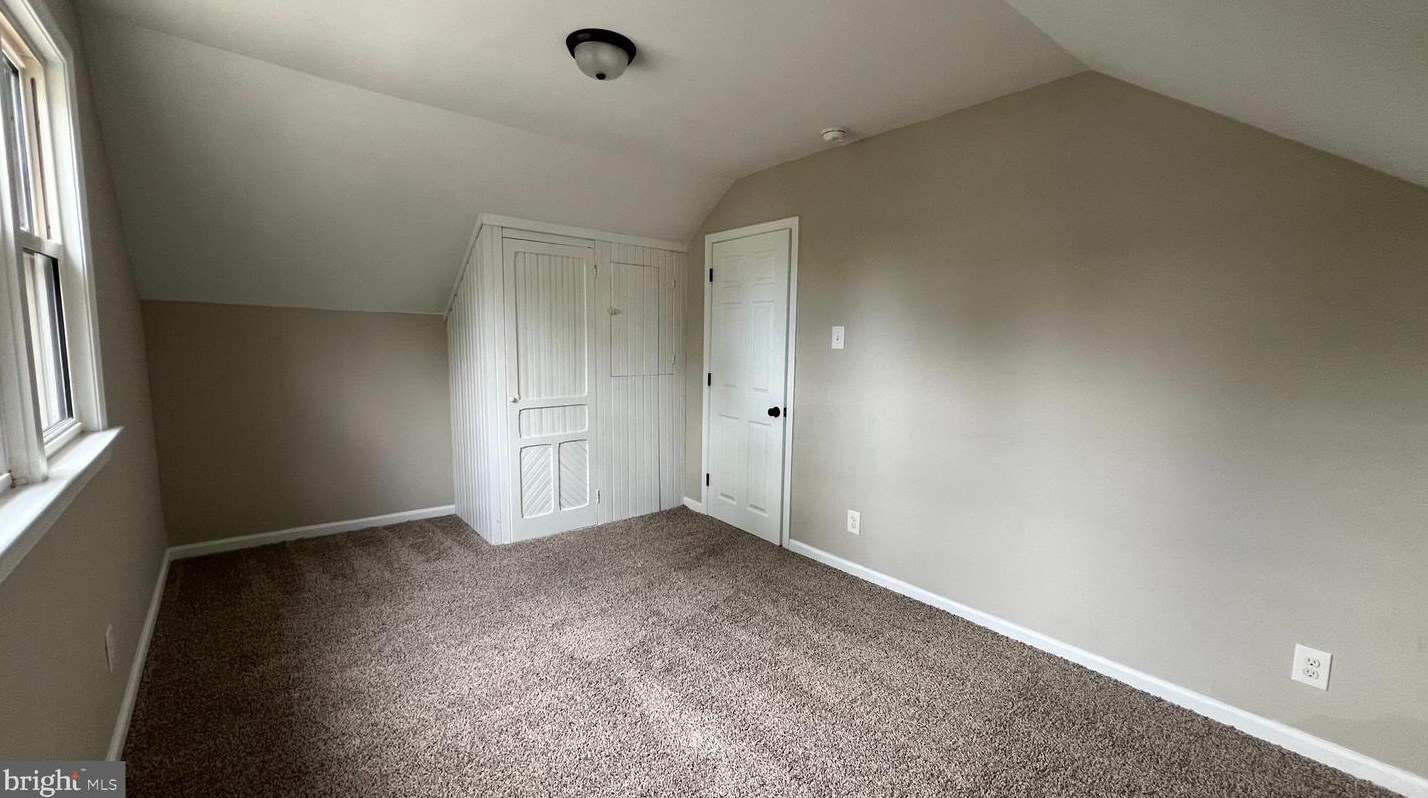 818 Asbury Ave, West Deptford NJ 08096-4312 exterior