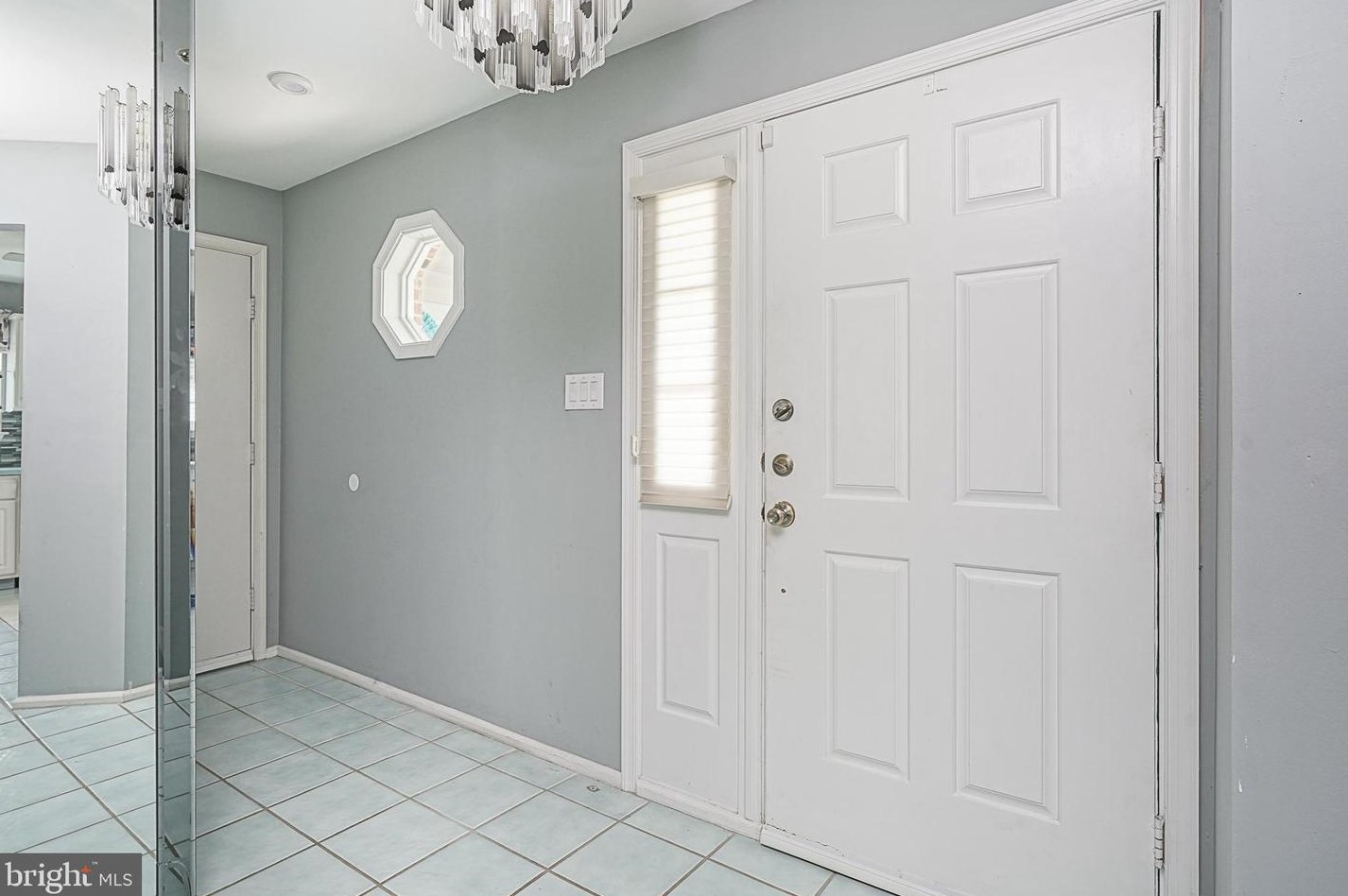 21 Pinecrest Dr, West Deptford NJ  08096-6736 exterior