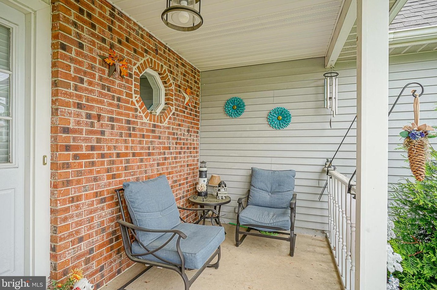 21 Pinecrest Dr, West Deptford NJ  08096-6736 exterior