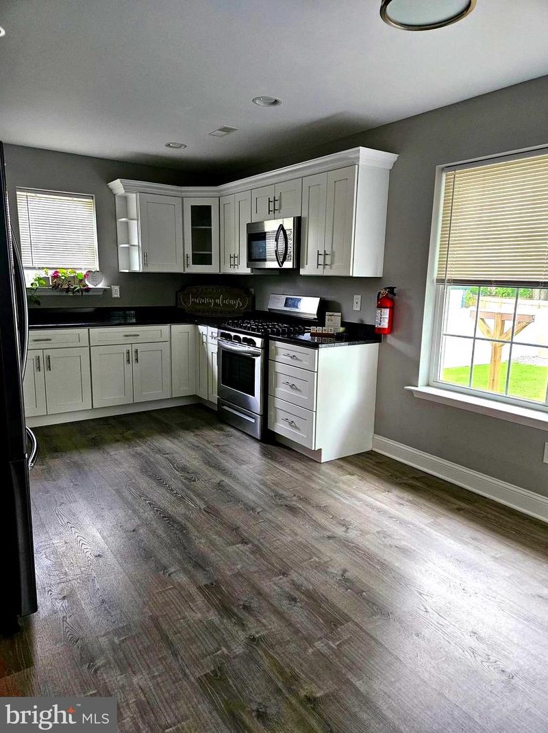 401 Red Bank Ave, West Deptford NJ  08063-1400 exterior