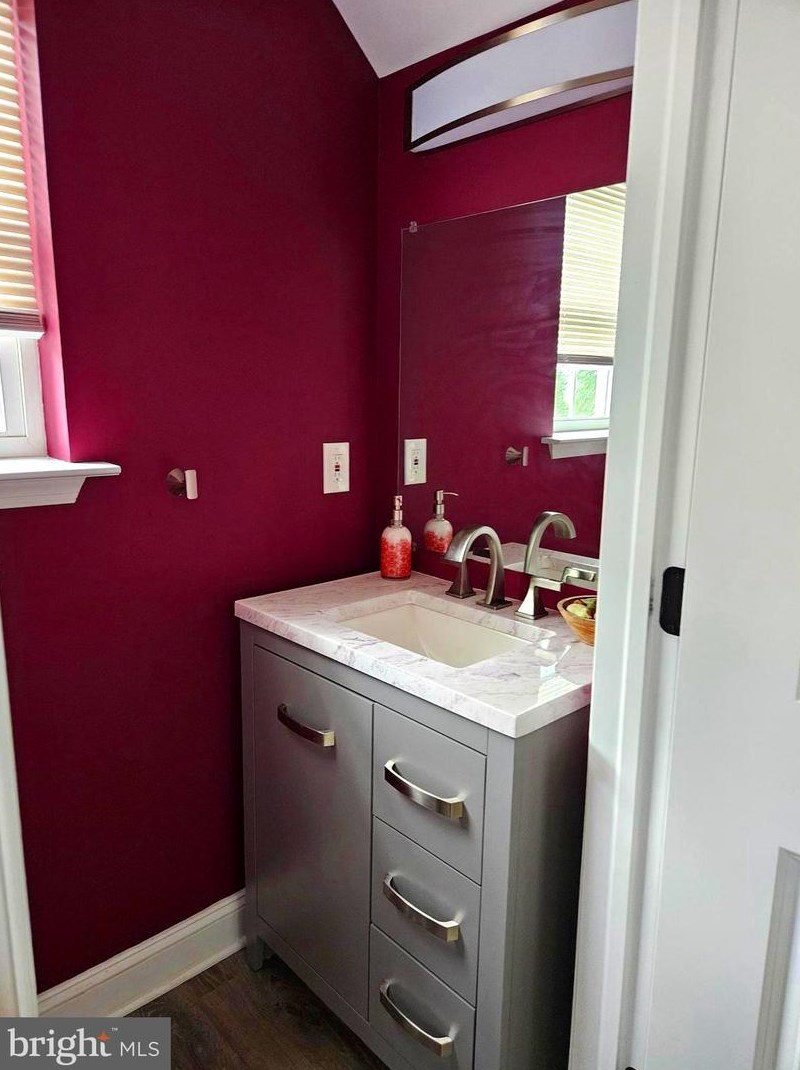 401 Red Bank Ave, West Deptford NJ  08063-1435 exterior