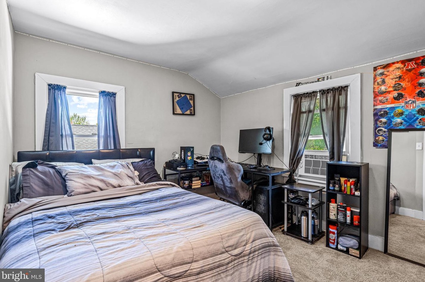 612 Salem Ave, West Deptford NJ 08086-2053 exterior