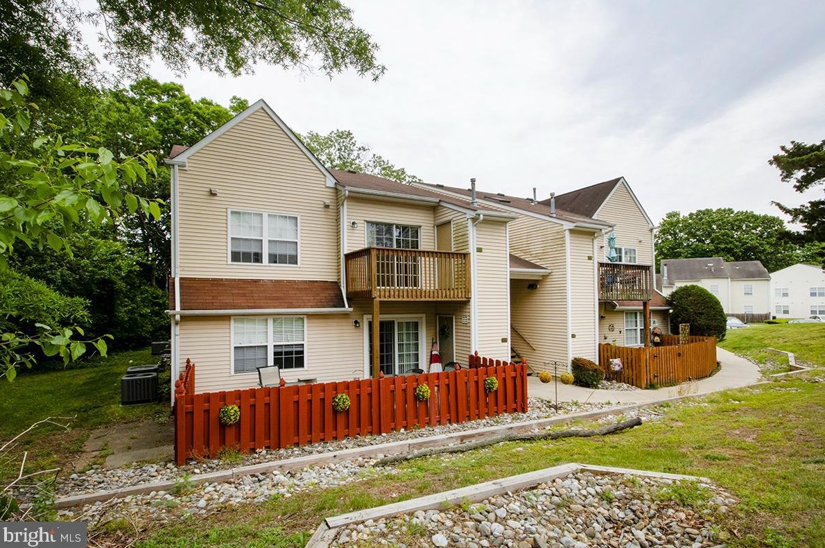 1117 Tristram Cir, West Deptford, NJ 08051