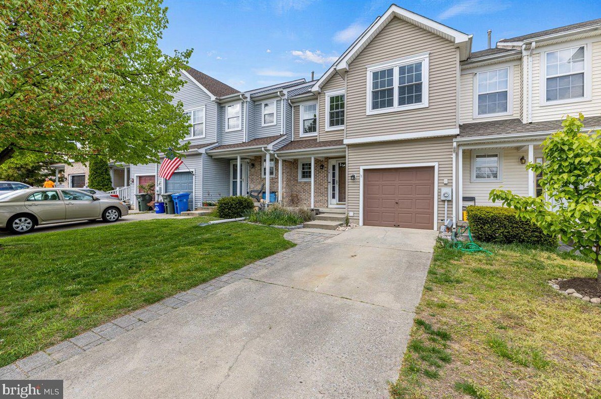 14 Hetton Ct, Aura, NJ 08028-2902