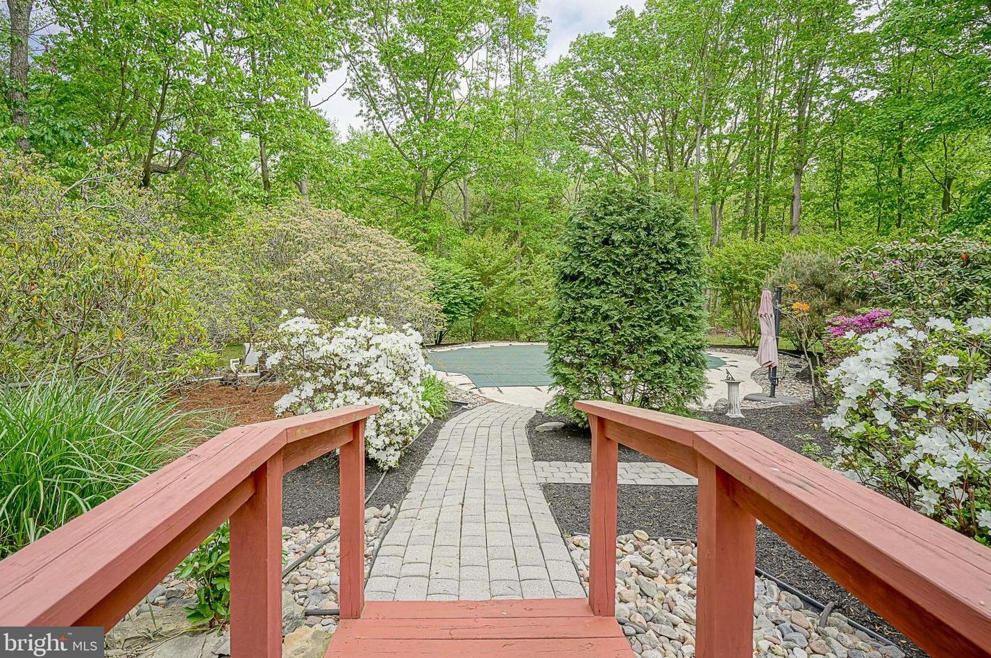 2 Laurel Dr, Harrison Township NJ 08062-9653 exterior