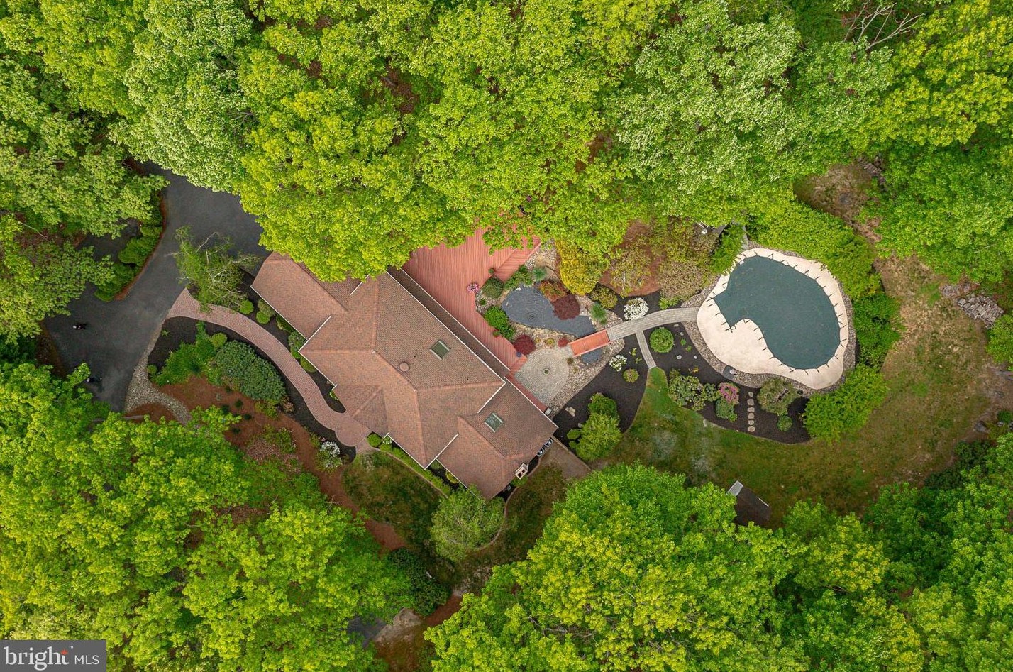 2 Laurel Dr, Harrison Township NJ 08062-9653 exterior