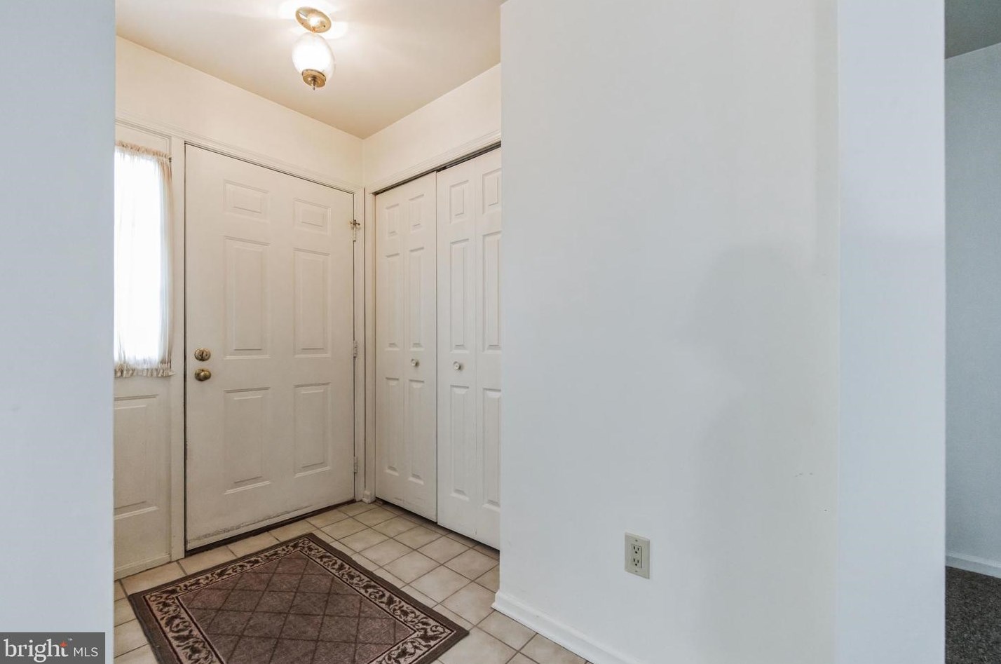 107 Steeplechase Ct, West Deptford NJ  08096-6800 exterior