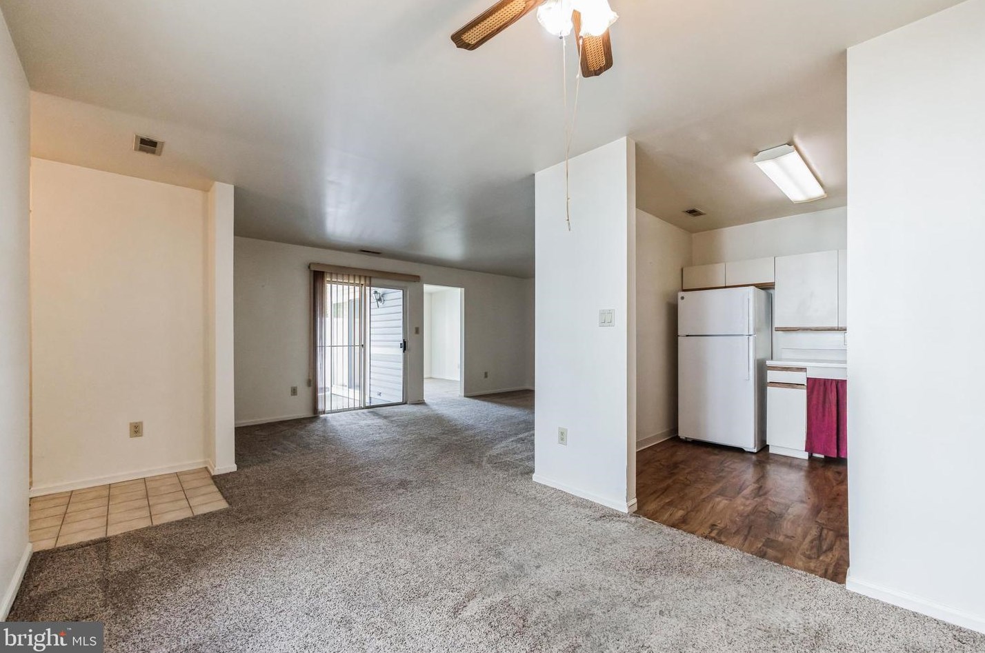 107 Steeplechase Ct, West Deptford NJ  08096-6815 exterior