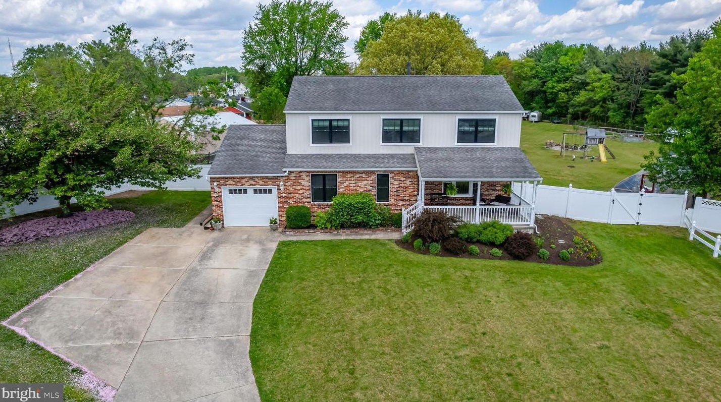 118 Carnation Ct, West Deptford, NJ 08096