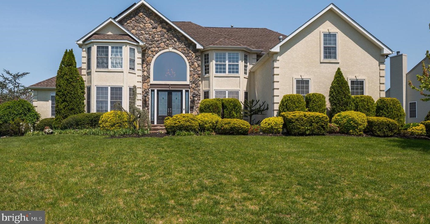 301 Sugar Bush Ct, Harrison Township, NJ 08062-9509