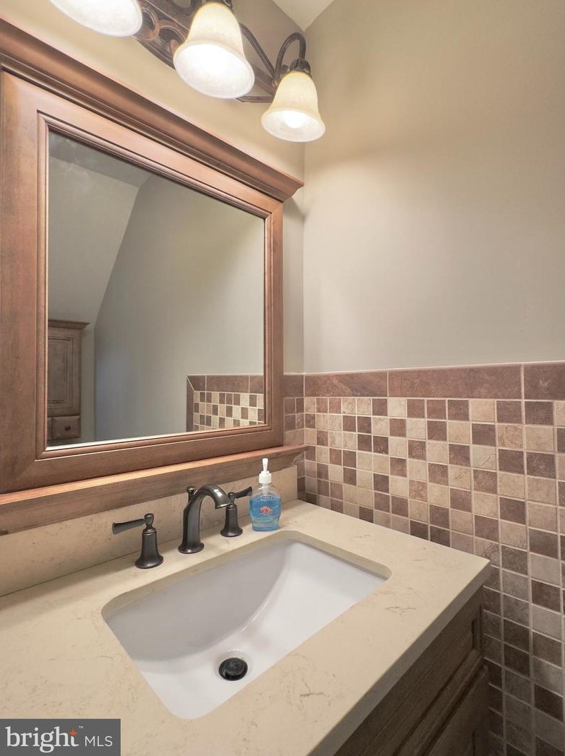 205 Balin Ct, West Deptford NJ 08051-2209 exterior