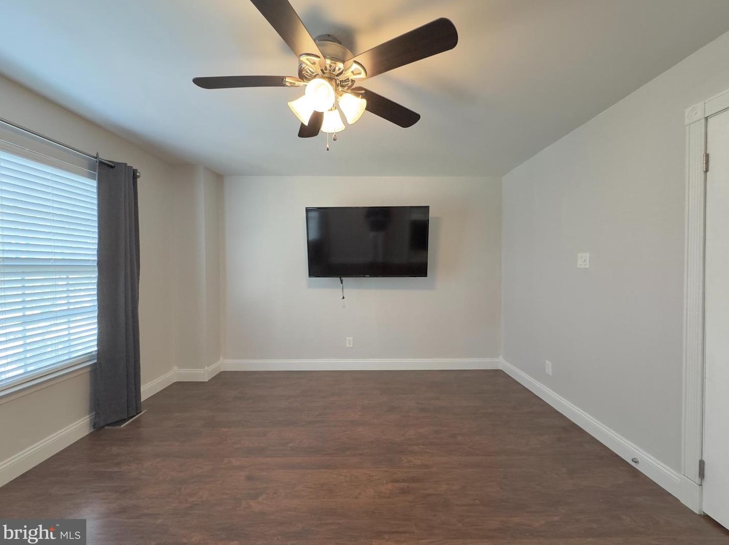 205 Balin Ct, West Deptford NJ 08051-2209 exterior