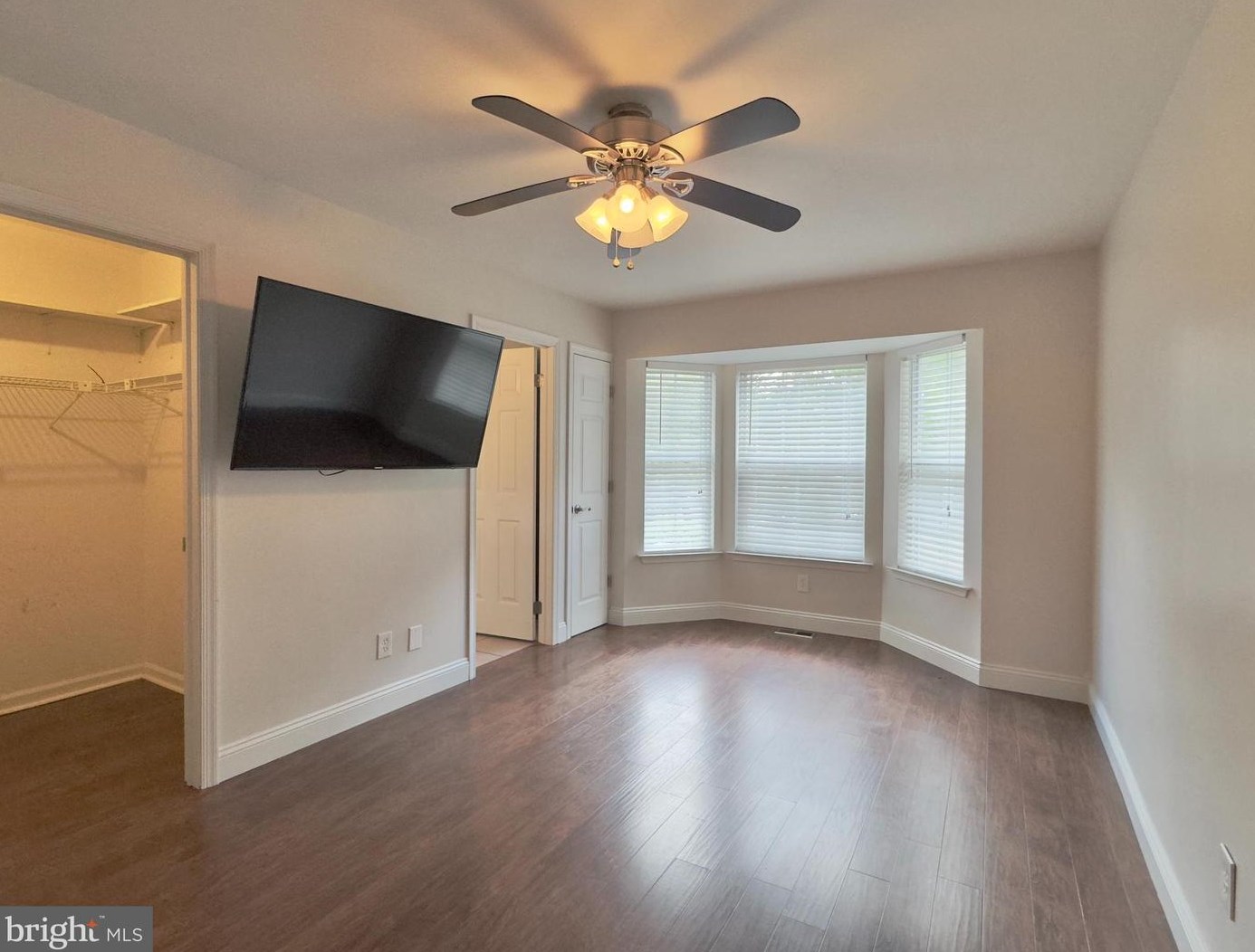 205 Balin Ct, West Deptford NJ 08051-2209 exterior