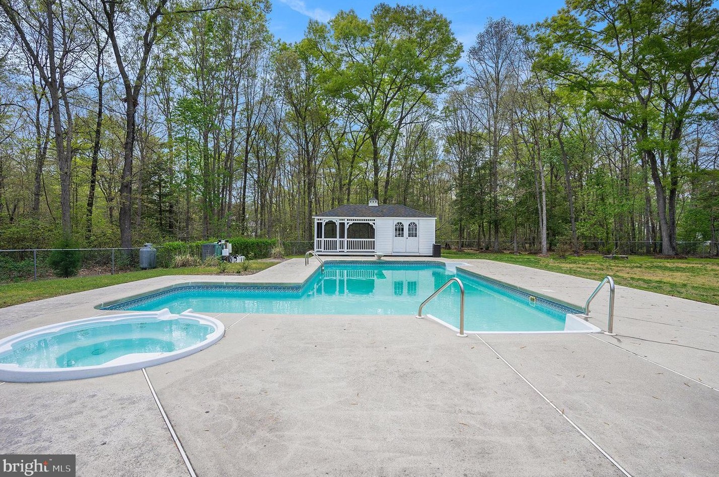 1852 Willow Grv Rd, Aura NJ 08343-2515 exterior