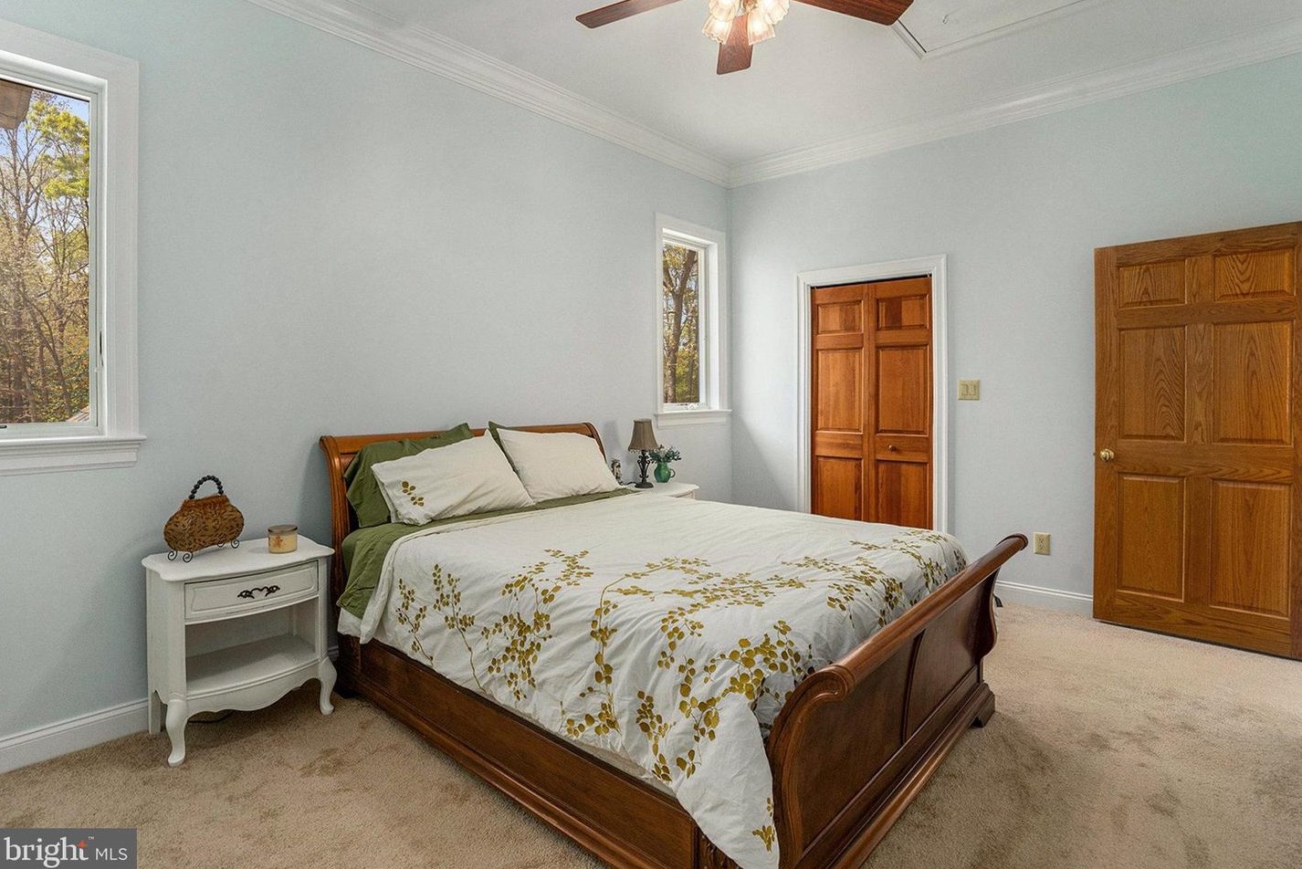 1852 Willow Grv Rd, Aura NJ 08343-2515 exterior