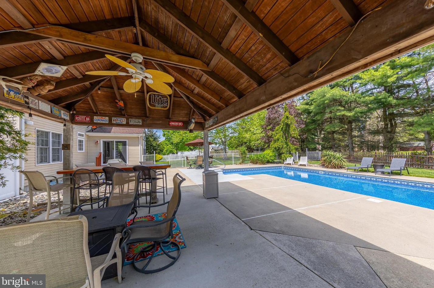 800 Canvasback Dr, Harrison Township NJ 08062-3229 exterior