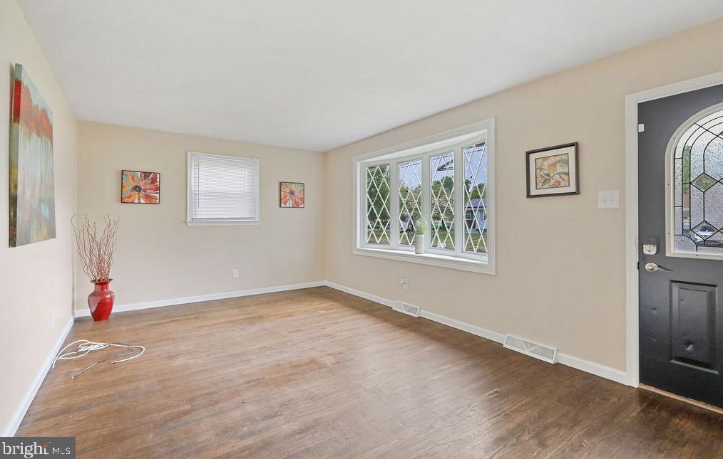 207 8 St, West Deptford NJ  08086-3057 exterior