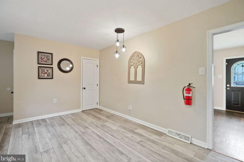 207 8 St, West Deptford NJ  08086-3057 exterior