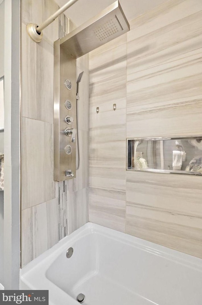 207 8 St, West Deptford NJ  08086-3057 exterior