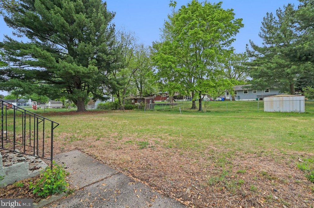 207 8 St, West Deptford NJ  08086-3057 exterior