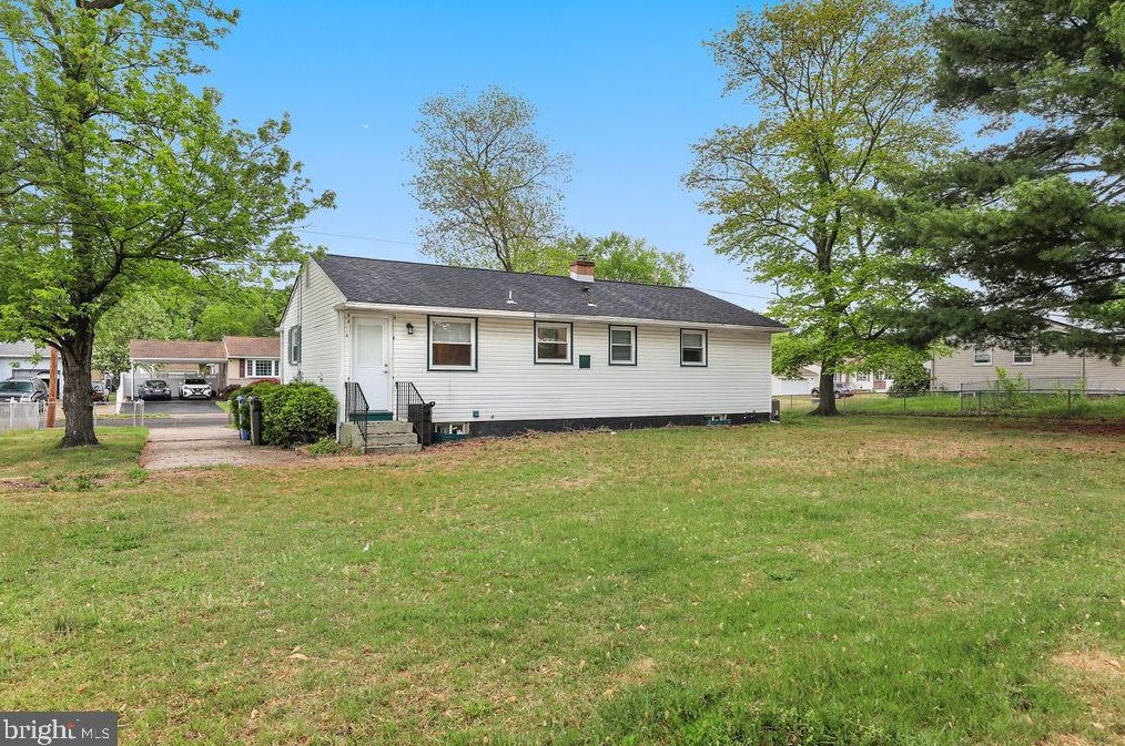 207 8 St, West Deptford NJ  08086-3057 exterior