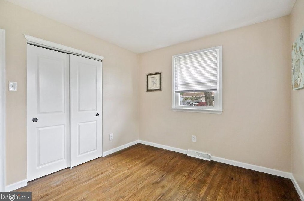 207 8 St, West Deptford NJ  08086-3057 exterior