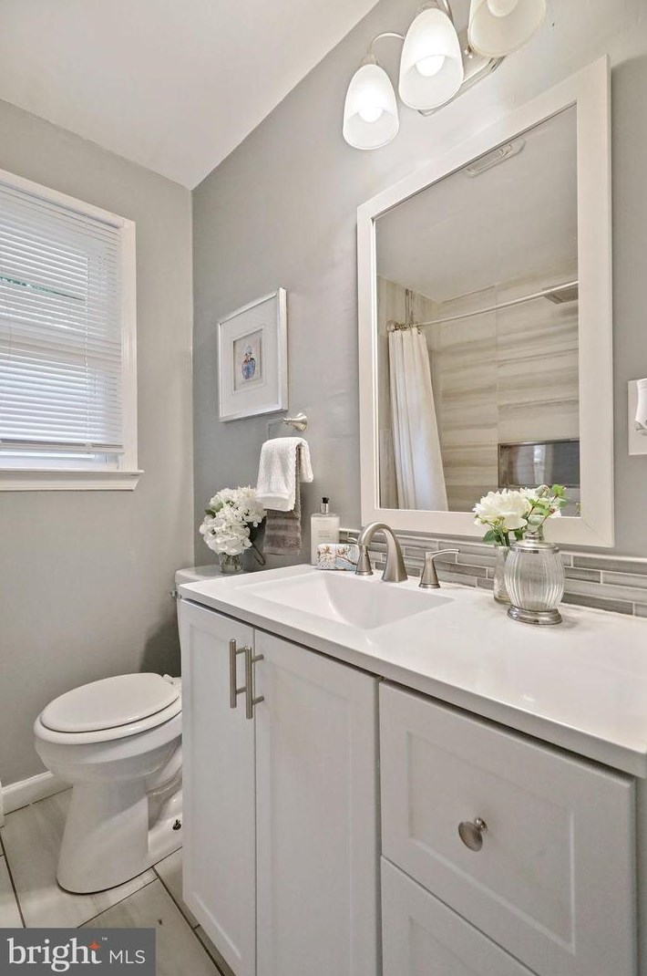 207 8 St, West Deptford NJ  08086-3057 exterior