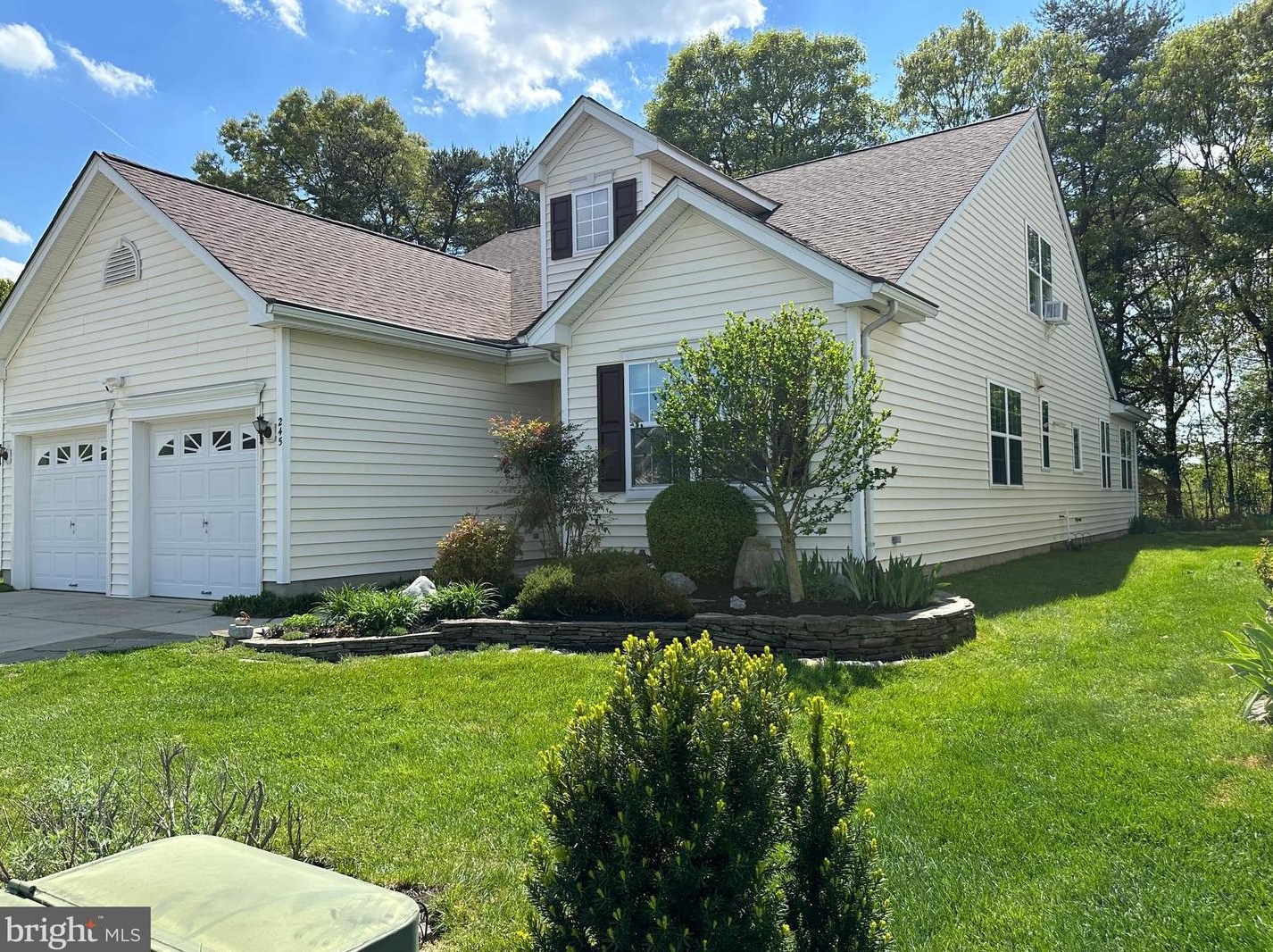245 Snowy Egret Ln, West Deptford, NJ 08086-1805
