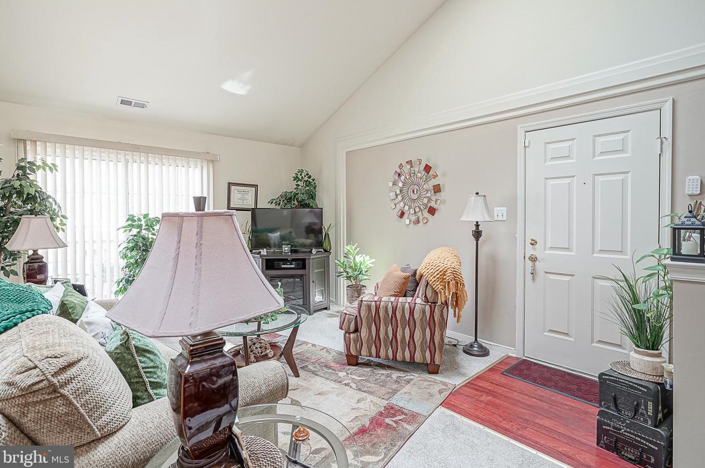 1375 Tristram Cir, West Deptford, NJ 08051