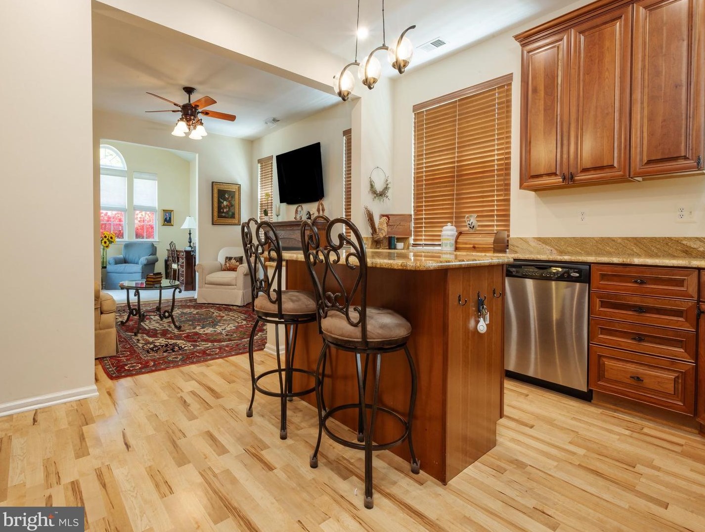 232 Night Hawk Cir, West Deptford NJ 08086-1804 exterior