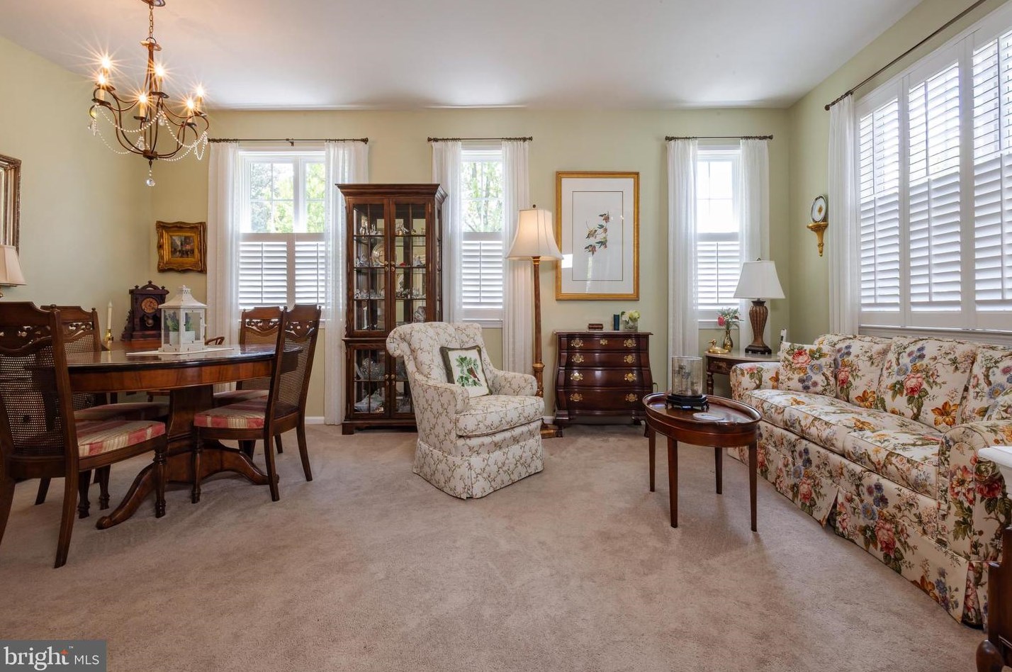 232 Night Hawk Cir, West Deptford NJ 08086-1804 exterior