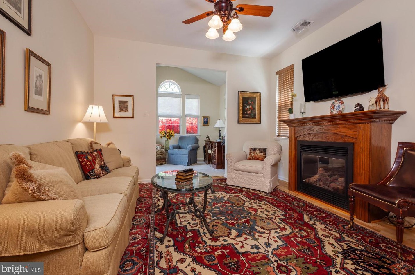 232 Night Hawk Cir, West Deptford NJ 08086-1804 exterior