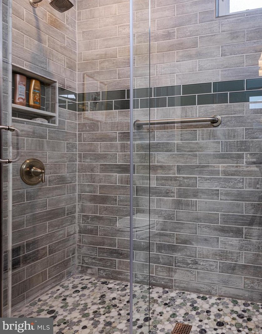 232 Night Hawk Cir, West Deptford NJ 08086-1804 exterior