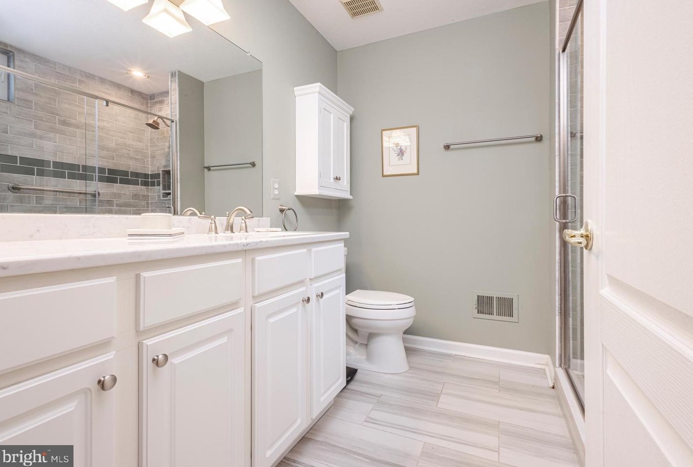 232 Night Hawk Cir, West Deptford NJ 08086-1804 exterior