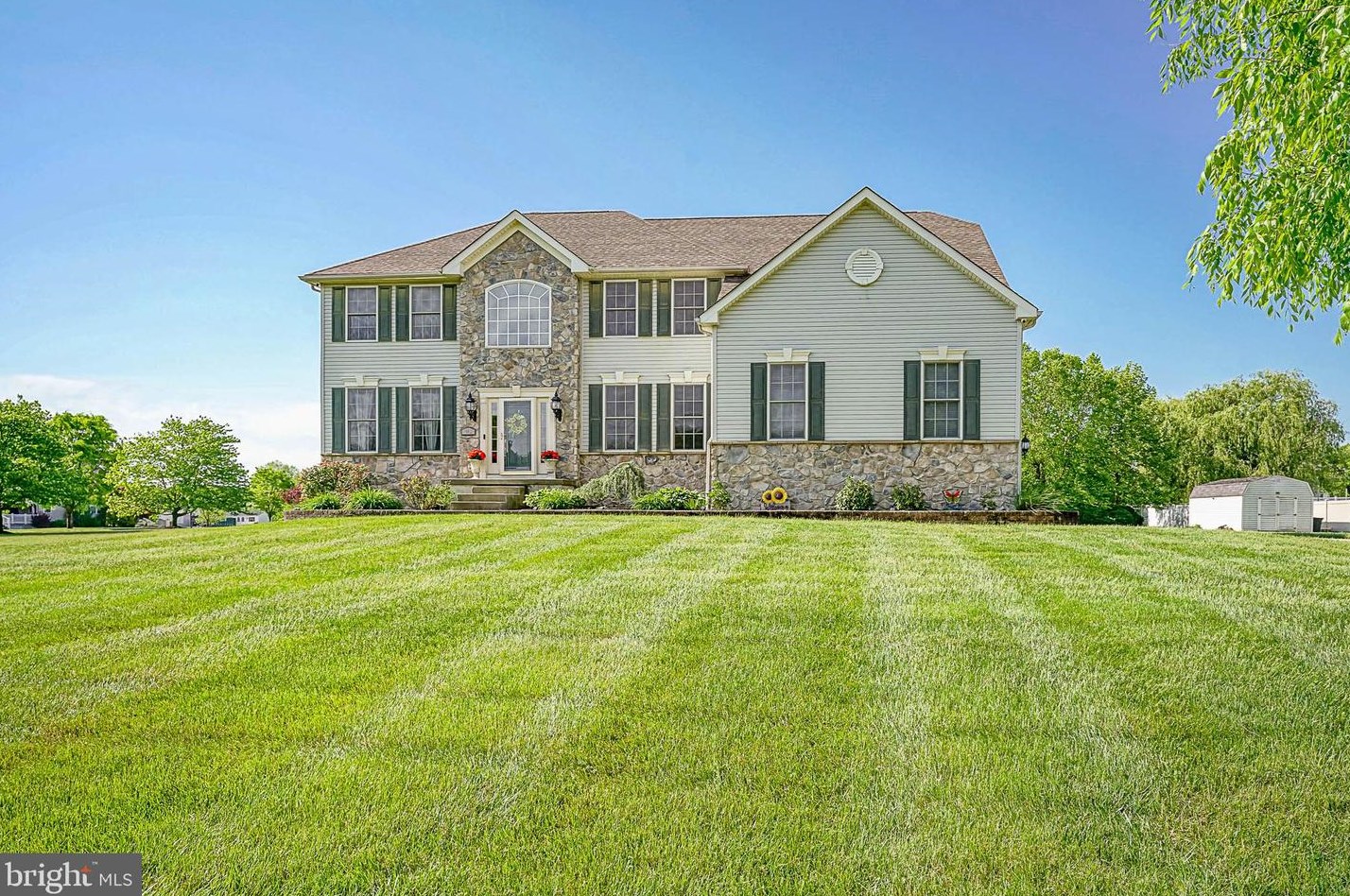 406 Mallard Ln, Aura, NJ 08343-2724