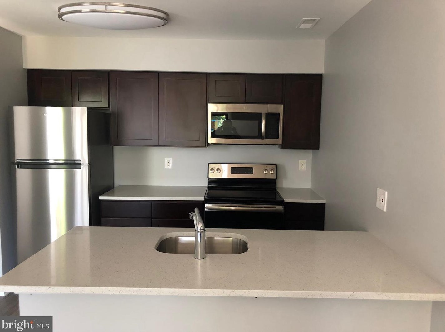 346 Coventry Ct, West Deptford, NJ 08051