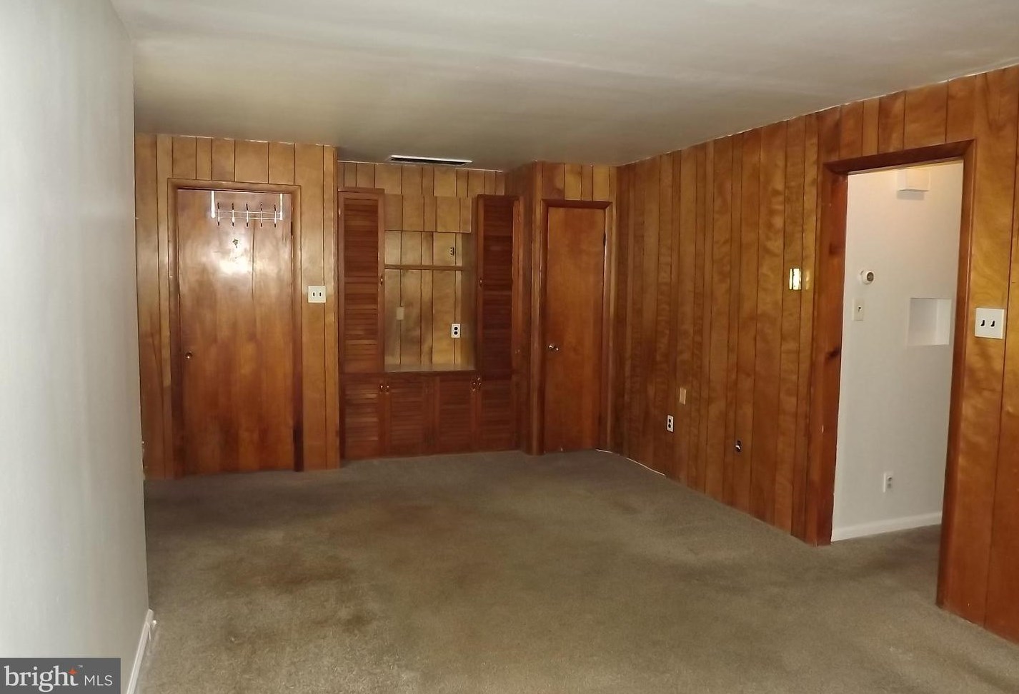 244 W Clayton Ave #5, Clayton, NJ 08312