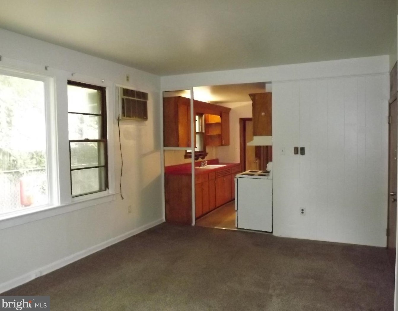 244 W Clayton Ave #1, Clayton, NJ 08312