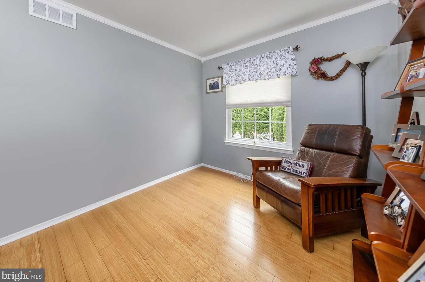 801 May Ave, West Deptford NJ 08096-4748 exterior