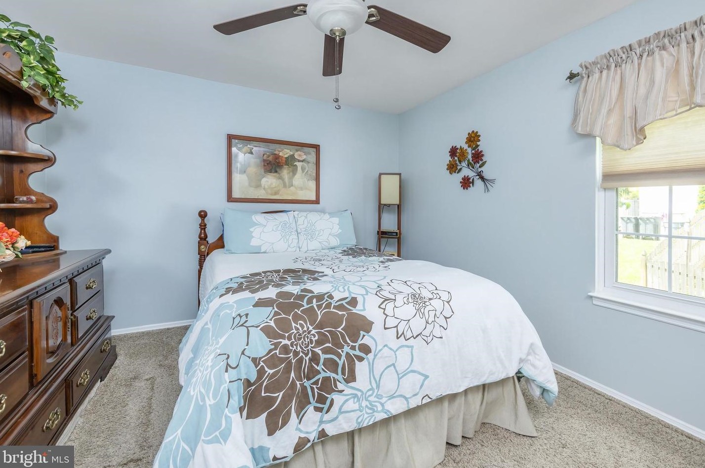 801 May Ave, West Deptford NJ 08096-4748 exterior