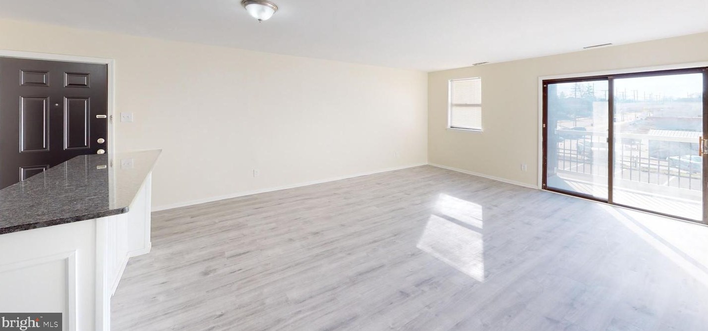 300 Broadway #d1, West Deptford, NJ 08093