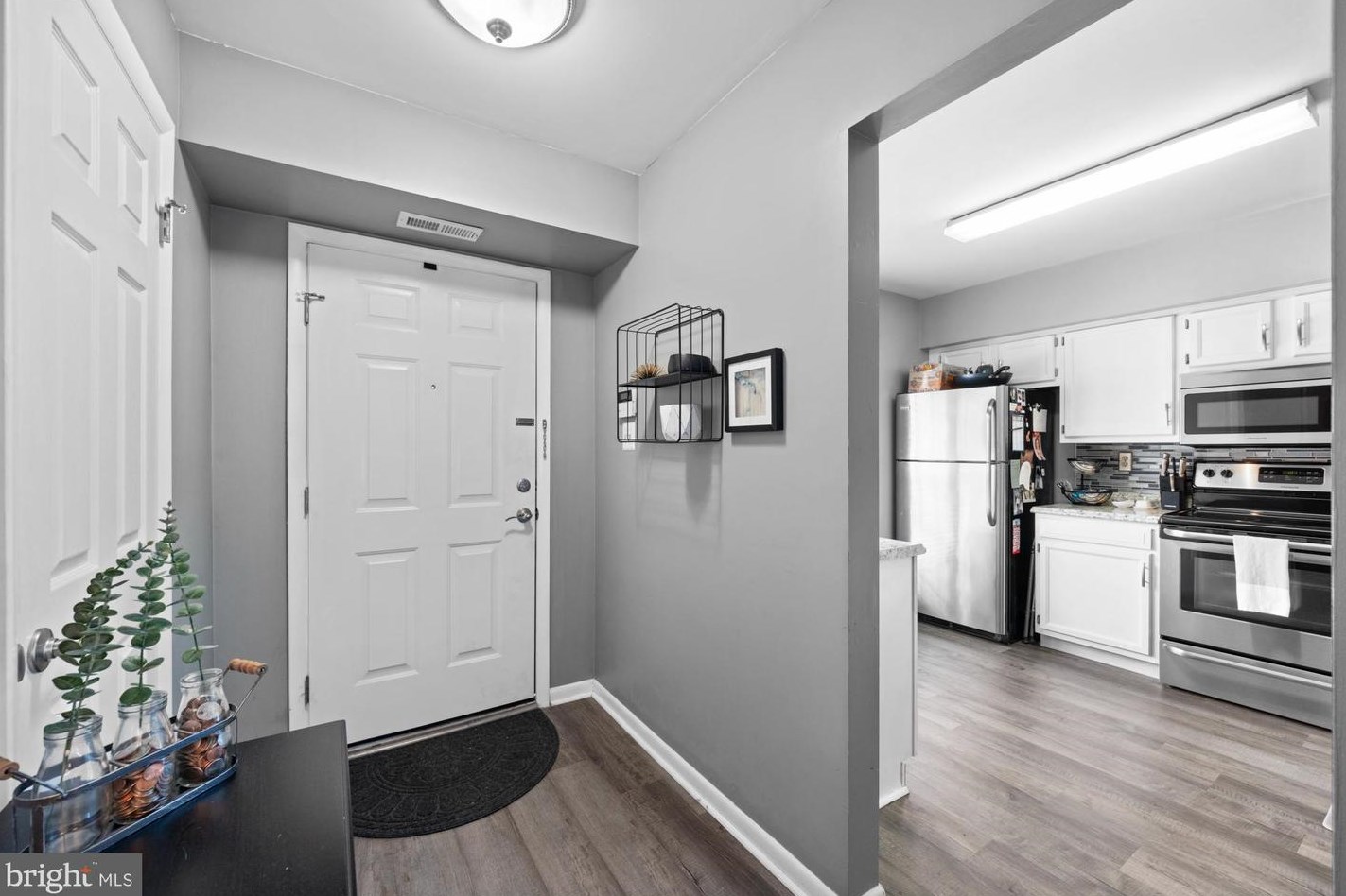 70 Forest Ct, West Deptford, NJ 08051-2142