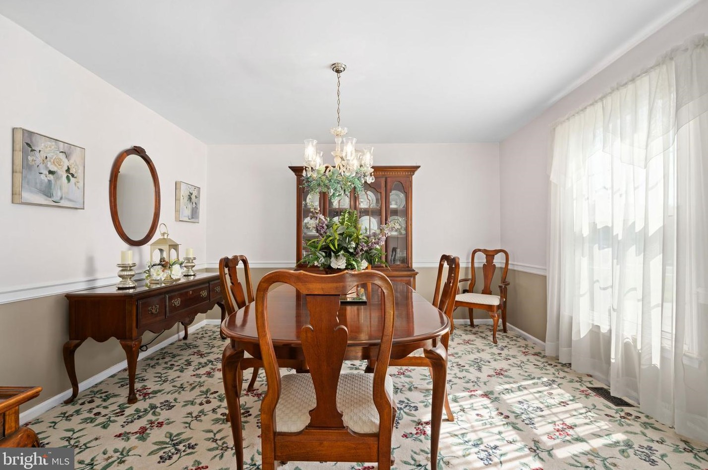 112 Cranford Ct, West Deptford NJ 08096-4200 exterior