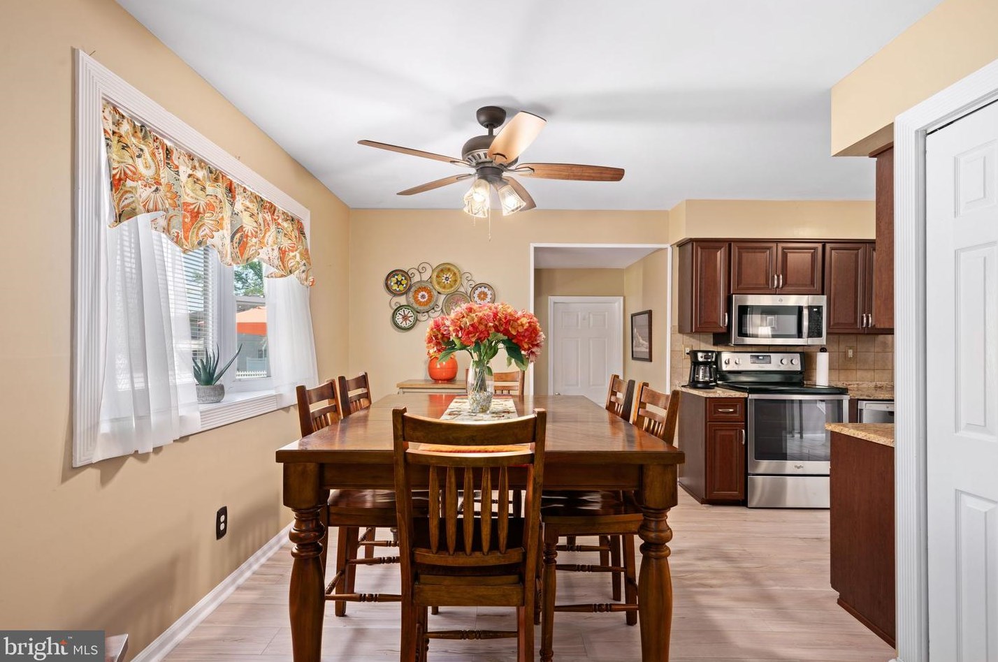 112 Cranford Ct, West Deptford NJ 08096-4200 exterior