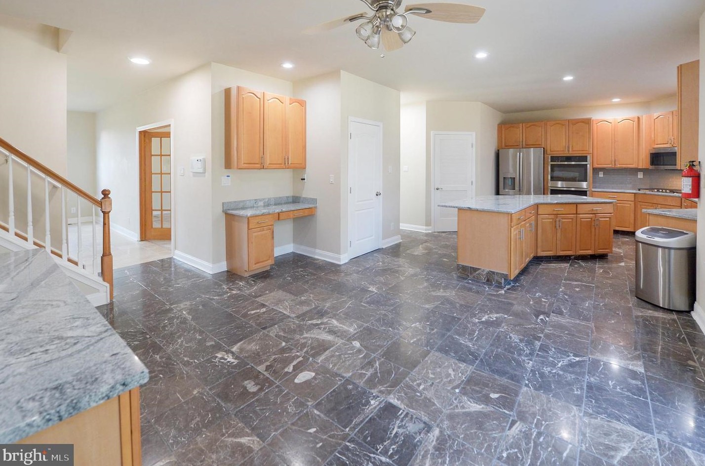 246 Sickle Ln, West Deptford NJ  08096-3746 exterior