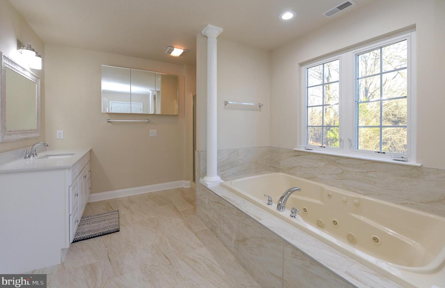 246 Sickle Ln, West Deptford NJ  08096-3746 exterior
