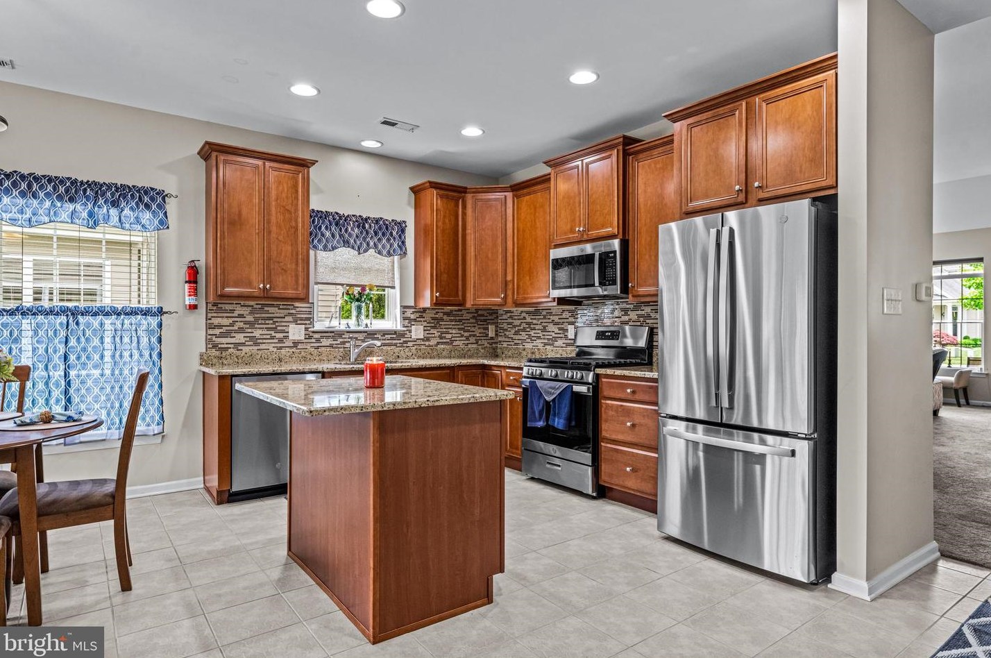 319 Grande Blvd, Aura NJ  08028-3243 exterior